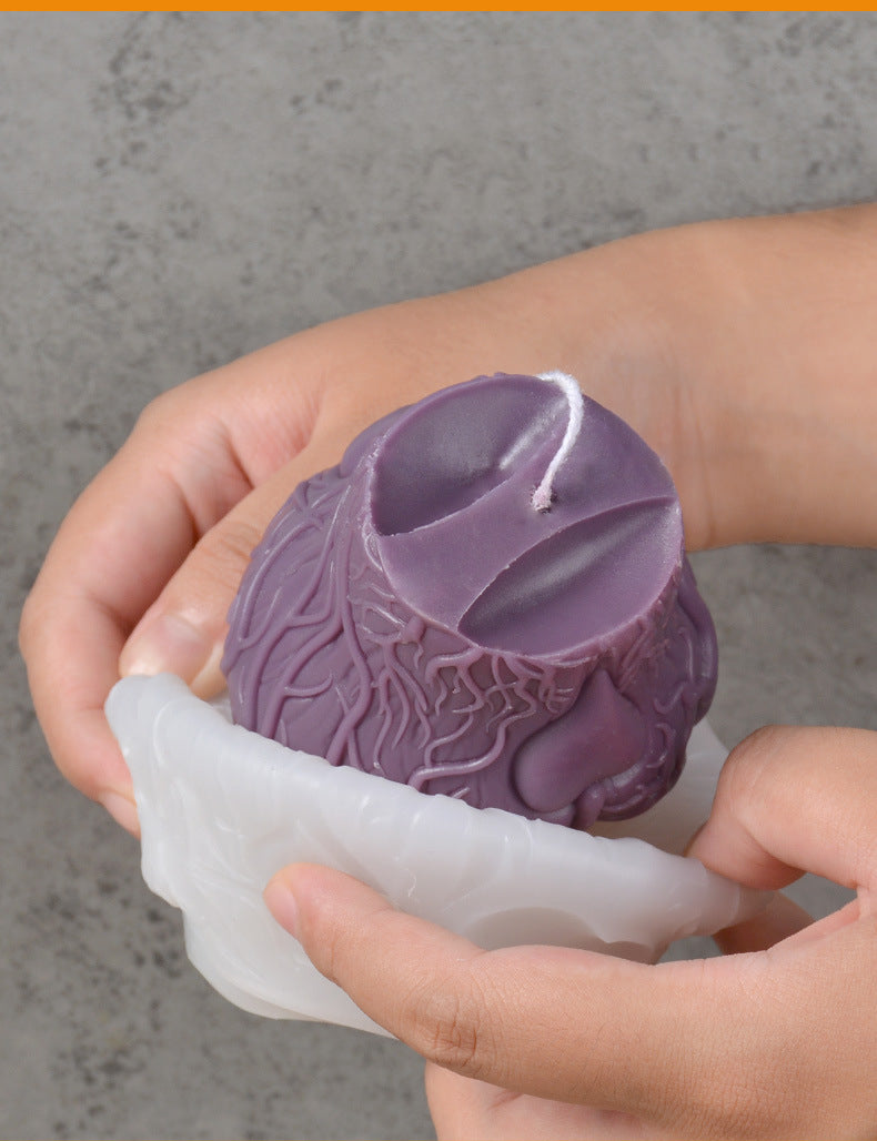 Halloween Hand Holding Heart Silicone Candle Mold, DIY Scary Horror Resin Ornament Mold for Aromatherapy Candle