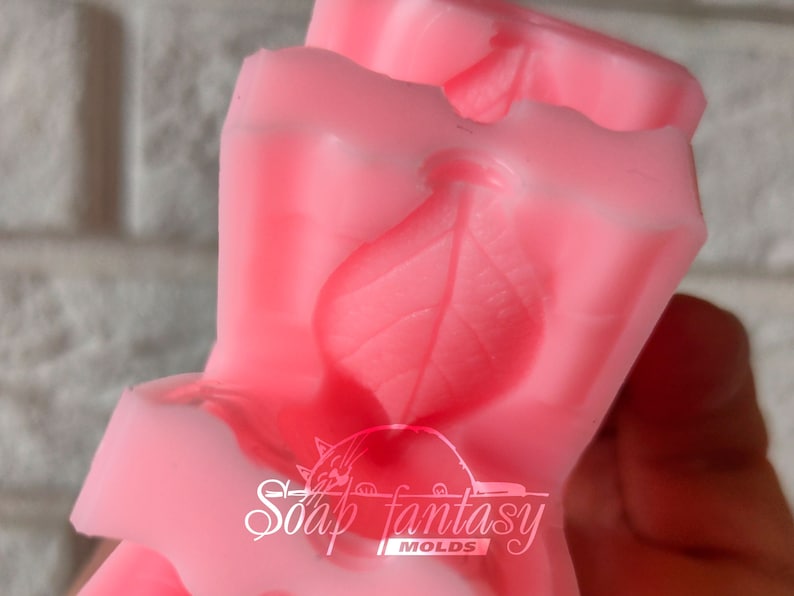 Flat 3D leafs set (6 pieces) Silicone Soap Mold - for soap making, Craft & Hobby